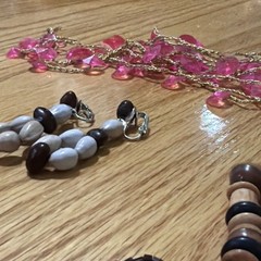 Very Vintage Lot of Costume Jewelry Pieces 17 Pc Project Wearable Signed Stamp88
