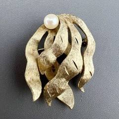 Vintage BSK Brooch Lot Leaf Feather Seaweed Faux Pearl Brushed Gold Tone Signed