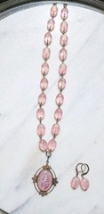 SALE! VINTAGE EGYPTIAN IRID PINK SCARAB PENDANT SCARAB BEAD GLASS NECKLACE SET