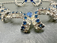 VINTAGE 16.5″ BLUE & CLEAR RHINESTONE NECKLACE + SCREW BACK EARRINGS N747