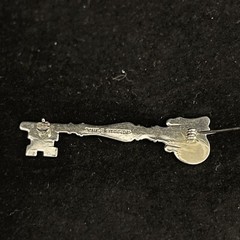 Skeleton Key Towle Sterling Silver Brooch Bar Pin Rampant Lion Signed