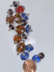 17 Pieces Vintage Silvertone Metal Wite Wrapped Pendant Glass Beads Multicolored