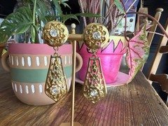 Vintage Gold Tone Dangle Drop Earrings Clip On Teardrop Ornate Rhinestone