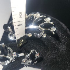 Vintage Silver Tone Black Stone Rhinestone Leaf Brooch and Clip On Earrings Set