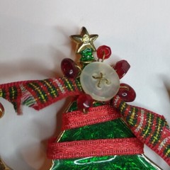 Vintage Christmas Brooches Trees / Bells / Santa / Poinsettia pins lot Of 6