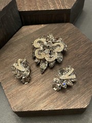 Large WEISS Smoky Gray Clear Crystal Rhinestone Brooch & Clip Earrings SET