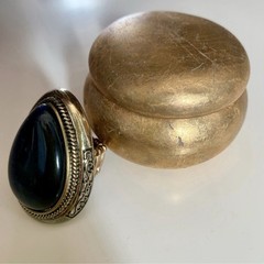 Vintage Dark Blue Teardrop Stretch Ring