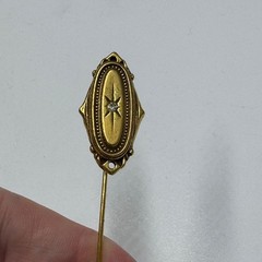 Vintage Victoria Revival Gold Tone Oval Stick Pin Starburst Crystal Accent