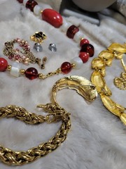 15 Piece Jewelry Vintage Signed Monet Lot 5 Neck 1 Bracelet 3 Brooch 6 Pair Ear