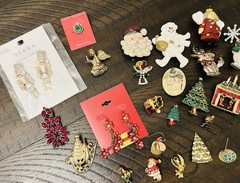 Christmas Lot Brooch Trees Rhinestones Enamel Watch Not Tested Santa Angels Vint