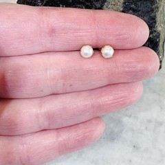 VTG Akoya Pearl Earrings Prongs Stud 6 Solid 14k Yellow Gold 5.5mm White .80gr