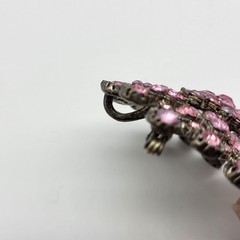 Lovely pink rhinestone brooch pin or pendant fun flirty resort sunburst