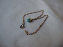 VTG GOLD PLATED LEAVES TURQUOISE NUGGET + GOLD PLATED 8.5″ ANCHOR CHAIN BRACELET
