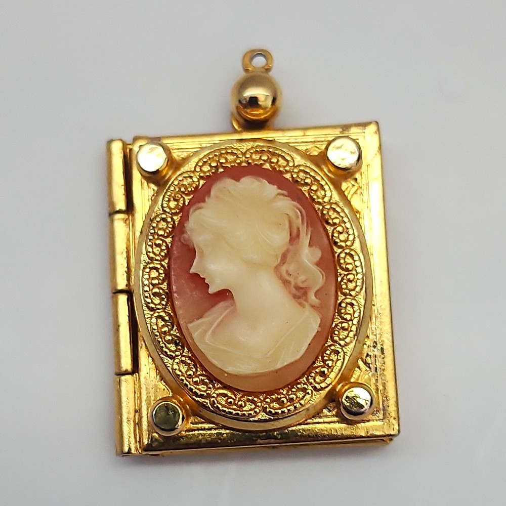 Vintage Cameo Locket Pendant Gold-Tone Ornate Setting Oval Pink White Stone