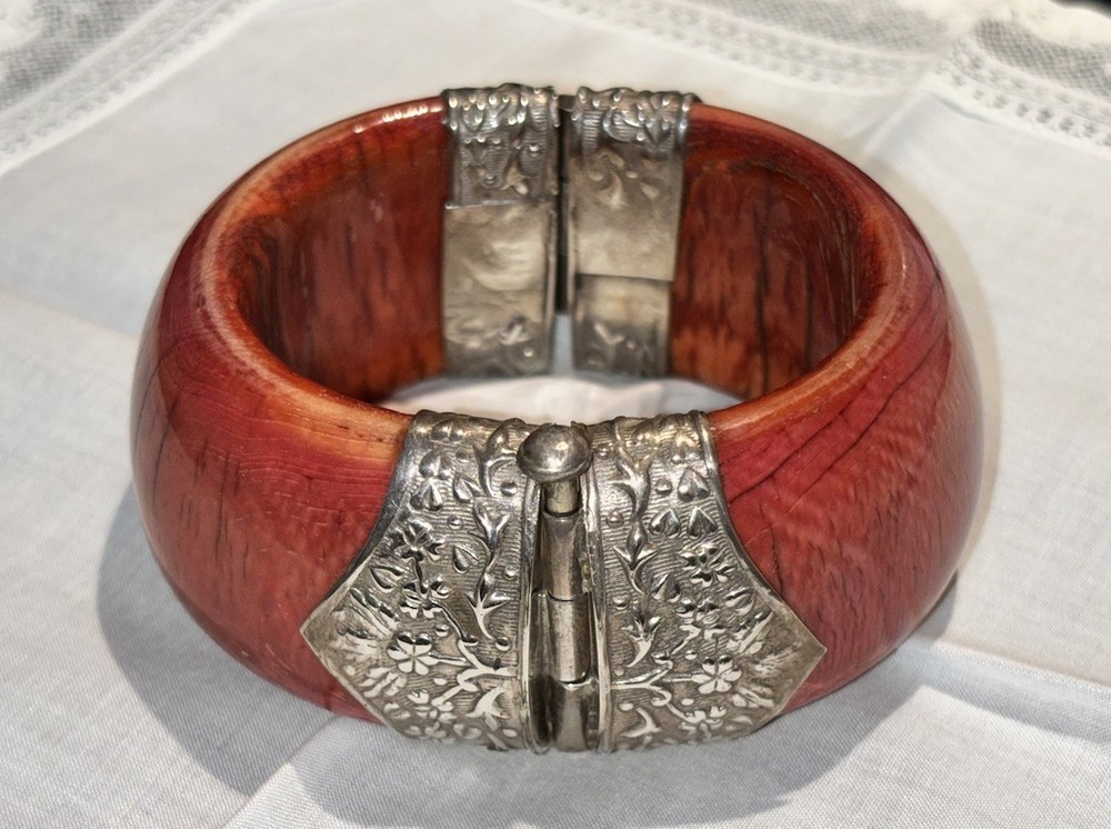 VTG South Asian Dowry Hinged Bone Bangle Silver Repousse Metal Pin Clasp