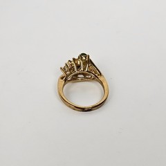 Vintage Uncas 70’s Faux Jade Green Crystal Rhinestone Gold Tone Ring Size 5.5