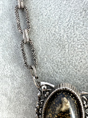 Brutalist Modernist Romantic goth 1960s glitter confetti lucite Necklace Jewelry