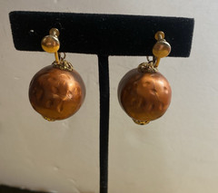 VTG Dangle Screw Back Earrings Gold Tone Faux- Fire Orange Opal & bronze Beads