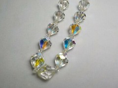 VINTAGE AURO BOREALIS CRYSTAL NECKLACE 21 1/2 INCHES THICK 13.2MM