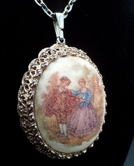 Pendant Necklace Brooch Set Vintage Germany Courting Scene 21 In Gold Tone Chain