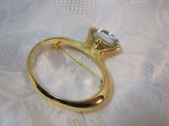 Costume Jewelry Vintage Large Ring Pin Brooch