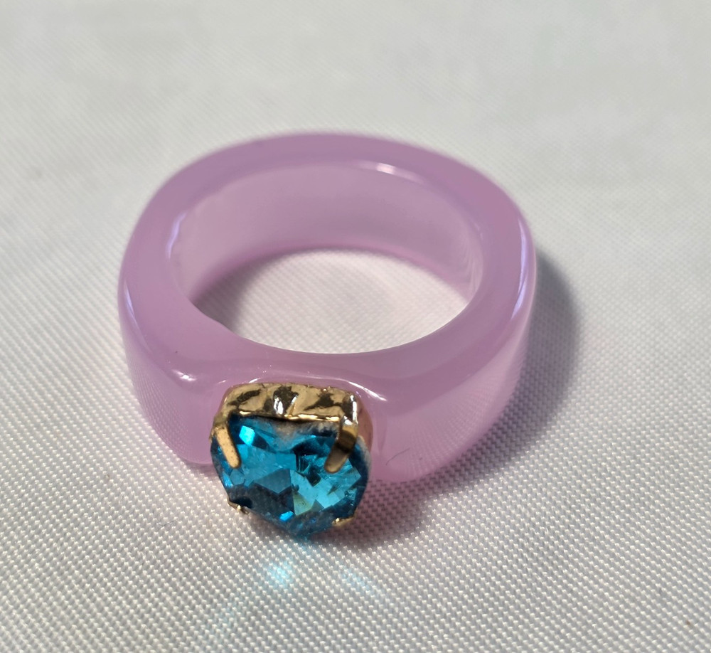 Chunky Ettika Resin Crystal Heart Ring Lilac-Colored Band with Blue Crystal Hear