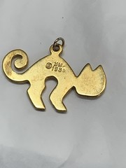 Metropolitan Museum of Art Cat Pendant Black Enamel Signed MMA 1985 Peruvian Exh