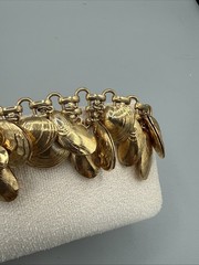 Napier Eugene Bertolli Clam, Oyster & Mussel Shell Gold Tone Charm Bracelet 1980