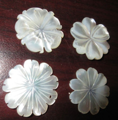 Vintage Mother Of Pearl Carved 4 Flower Pendant 1.25 in