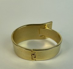 Vintage Cuff Belt Buckle Style Clamper Gold Tone Hinged Bracelet 2.5″ X 2.0″