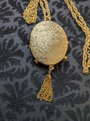 Vtg Double Photo Locket Pendant W/ Chain Fragonard Courting Couple