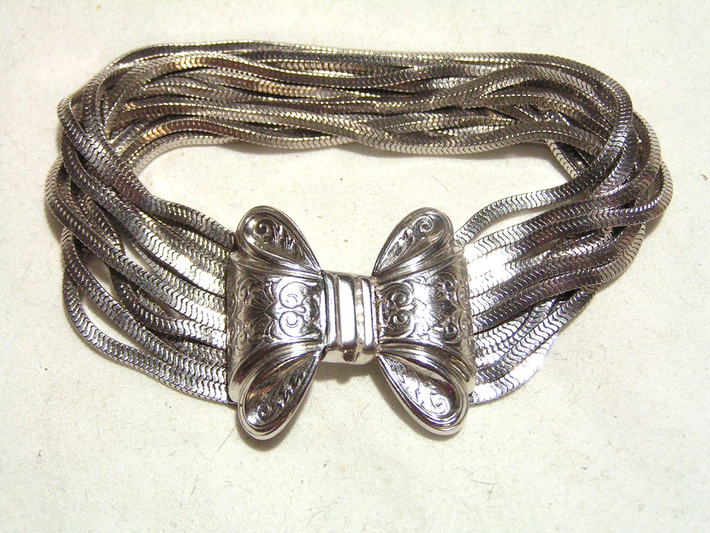 …Vintage/Antique Silver Tone Multi-Chains Bow Clasp Bracelet…