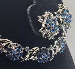 Antique Silvertone Blue Rhinestone Flowers Necklace 15.5in Clip on Earrings 1in