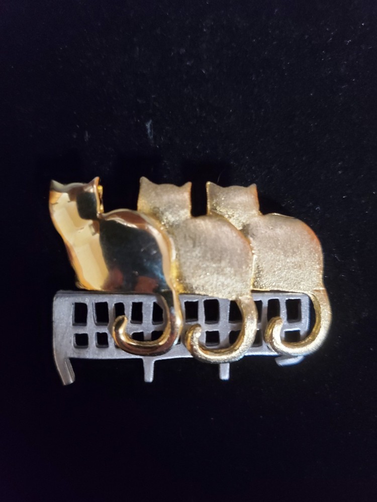 Vintage Ultra Craft Signed Gold & Silver Tone Cat Brooch Pin Gift Unisex Adult