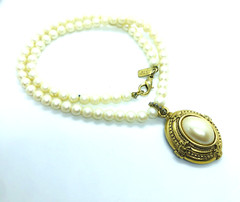 Vintage 1928 Necklace Faux Pearl Cabochon Gold Tone Pendant Necklace 18 in
