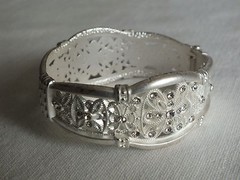 Clamp Bracelet Silver Tone Matte Finish Clear Rhinestones 1 1/8 W x 2 3/8″ A WOW