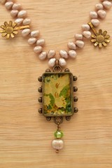 Vintage Charm Necklace Romantic Pendant Floral Pearl Beaded Antiqued 1990s BinBM