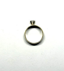 Pre-owned Vintage 14k Band with a 4mm Cubic Zirconia (CZ)