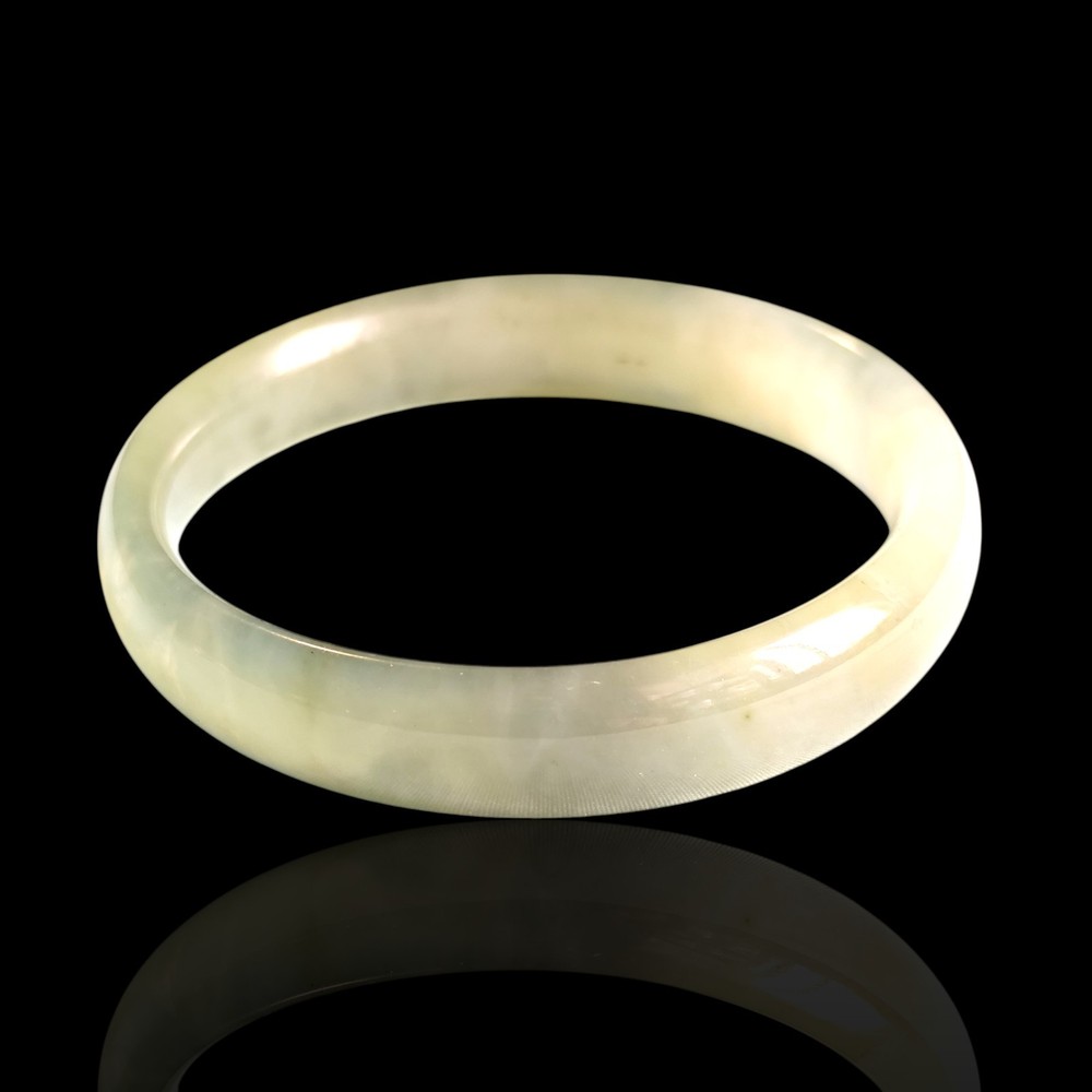Vtg Semi Translucent Light White Green Jadeite Jade Solid Bangle Bracelet 6.5in
