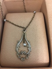 Vintage Goldtone Necklace Simulated Pearl Necklace 14”