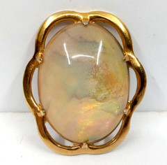 Mother Of Pearl Oval Brooch Gold Tone Bezel 1 1/8″ x 1 1/2″ Vintage MOP