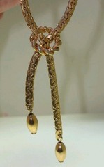 VINTAGE SARAH COV GOLD TONE FLAT FANCY LINK NECKLACE CRISSCROSS/LOOP/TIE DESIGN