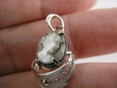 Sorrento Sterling Silver Carved Abalone Shell Cameo Pendant 1.7g 925 7/8 Inch