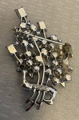 signed LISNER Blue Gray AB Rhinestone Brooch 50s Vintage Spray Bouquet 2-1/4″