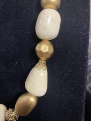 VTG Chunky Cream Swirl Bead Necklace Gold Tone Statement 80s 90s Neutral Chic