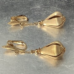 Teardrop Bolero Style Earrings VTG Clip On Dangle Drop 2.25″