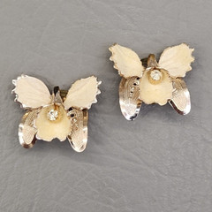 Vintage Flower Brooch Earrings Set Orchid Sugared Clip On Cream Gold Tone