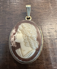 Oval Cameo Pendant Charm Brown & Ivory Profile Portrait Bezel Set