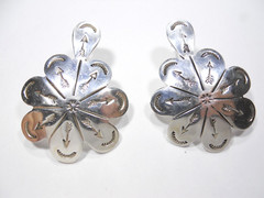 VINTAGE SOUTHWESTERN STYLE FLORAL PATTERN STUD EARRINGS 925 STERLING SILVER