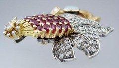 AMAZING Vintage Mid Century Portuguese 19K Ruby Diamond Strawberry Pendant Pin